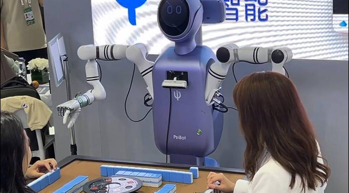 AI技术融合 具身智能、大模型、知识库与Agent如何重塑未来智能机器人销售